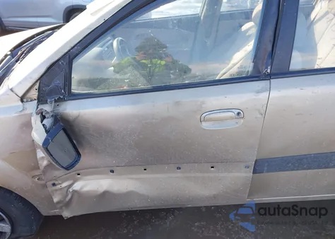 2006 Kia Rio Lx z USA, uszkodzony, nr VIN KNADE123366064200